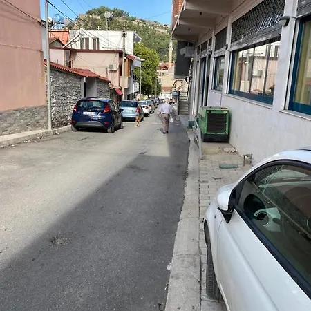 Gjergjana House * Μπεράτ